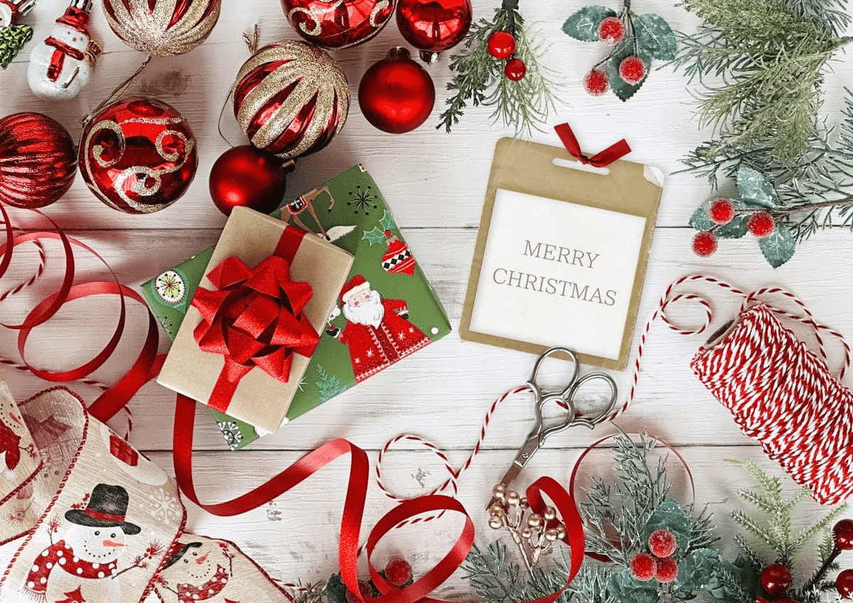 クリスマスプレゼント予算相場｜カップル・子ども・社会人など相手別まとめ