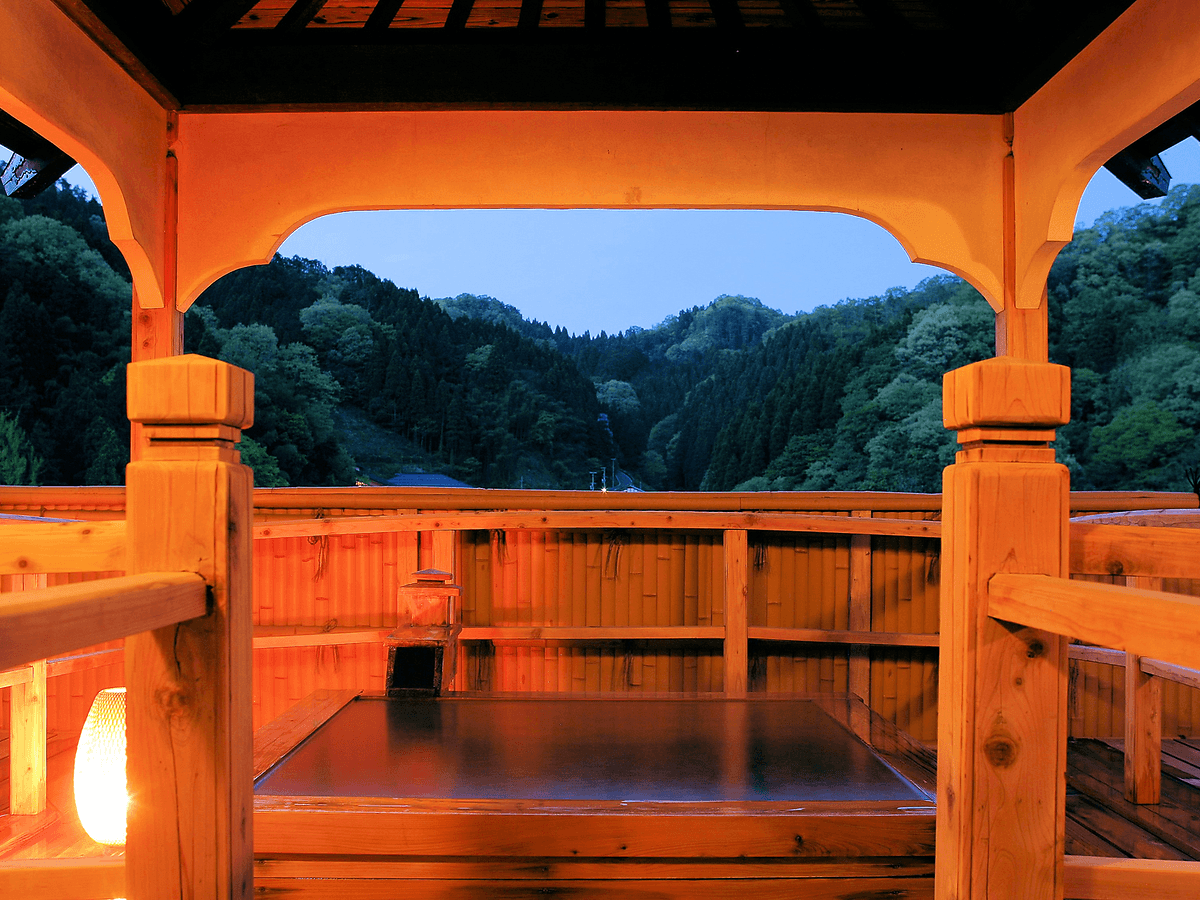 山陰湯村温泉　朝野家