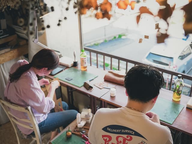 二人の“さりげないお揃い”に、世界に一つだけのレザークラフトを贈り合う[ペアチケット]