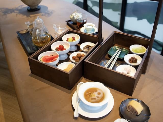 [ペア]隠れ家茶館で過ごす、中国茶とお茶菓子に憩うシノワ時間【お土産付】