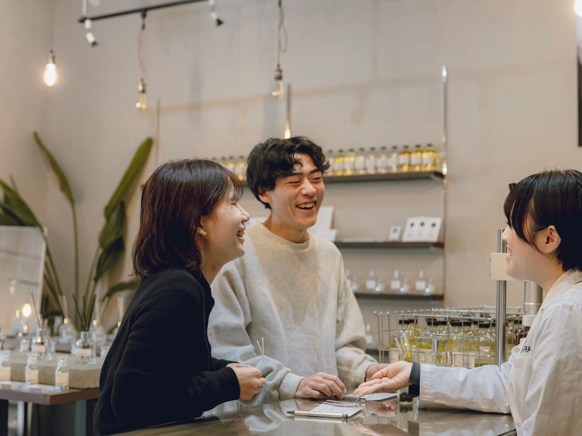 大阪】私の香りは非売品！世界に一つのフレグランス調合体験 | anatae