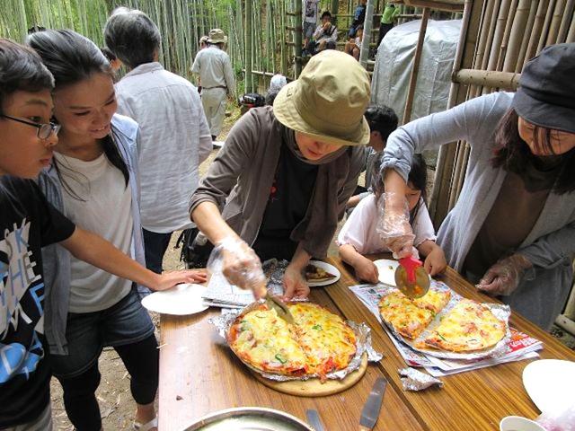 そうだ、京都の竹林で、ピザとバウムクーヘンを作ろう！