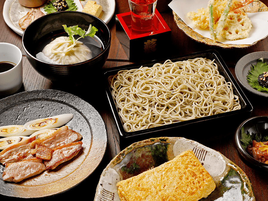 手打ち蕎麦と江戸の粋を味わう。赤坂の老舗「やぶそば」アラカルト体験