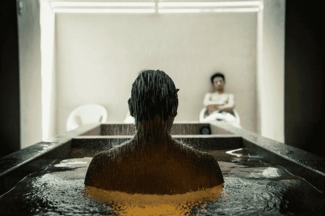 【平日ペア貸切】薪サウナ×ととのえ師!浅草で二人だけの“ととのい”体験