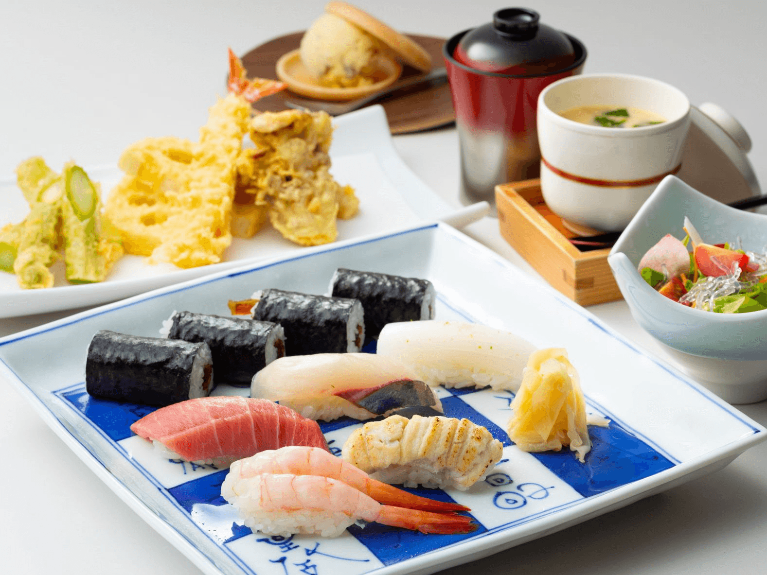 天空レストランで味わう、江戸前寿司とOlive天ぷらのペアランチコース