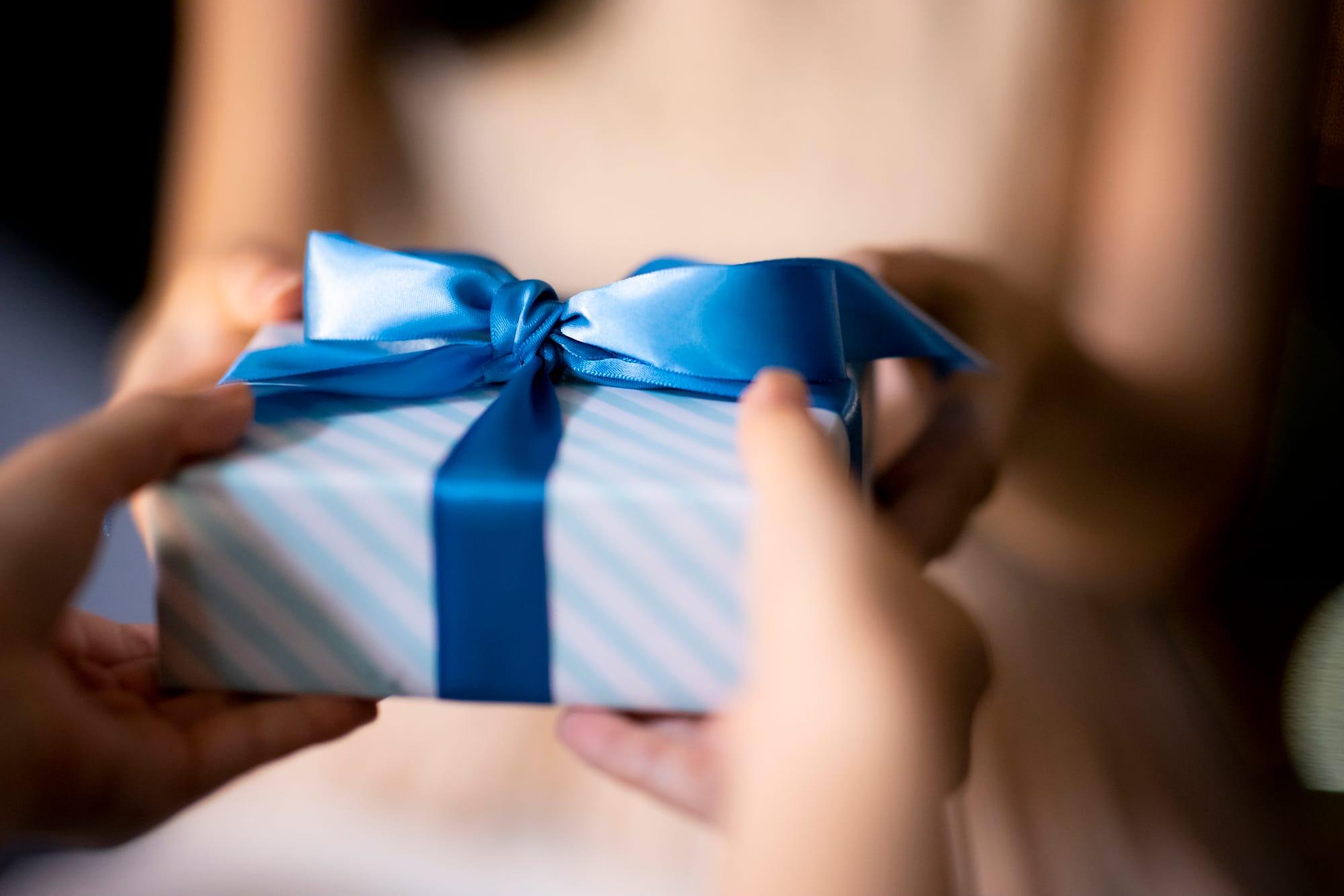 自分で買わないけどもらって嬉しいものを選ぶコツは?おすすめギフトをランキング形式で紹介!
